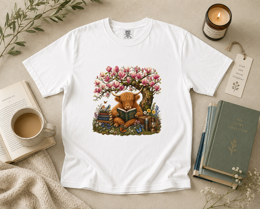 Highland Cow Reading T-Shirt