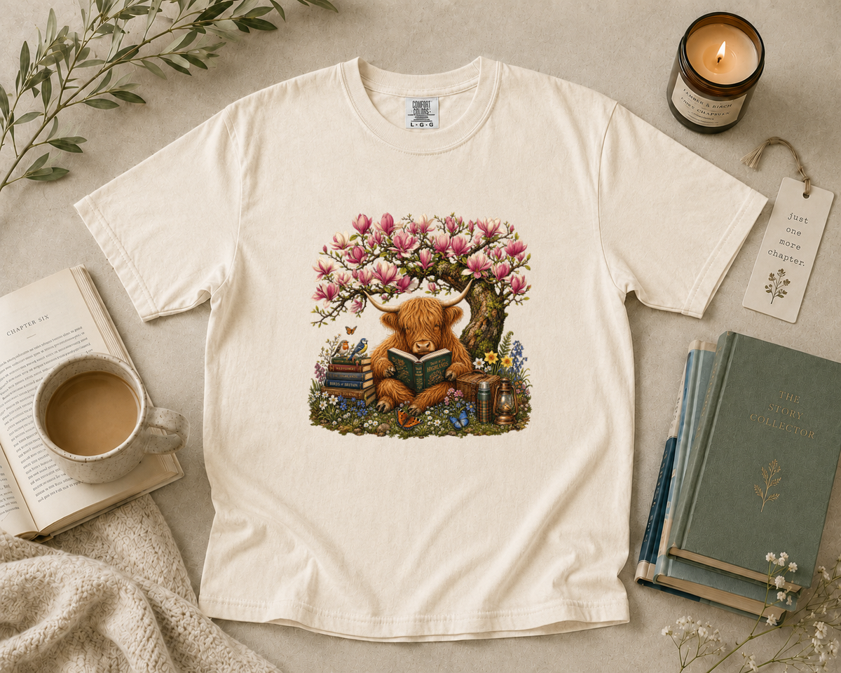 Highland Cow Reading T-Shirt