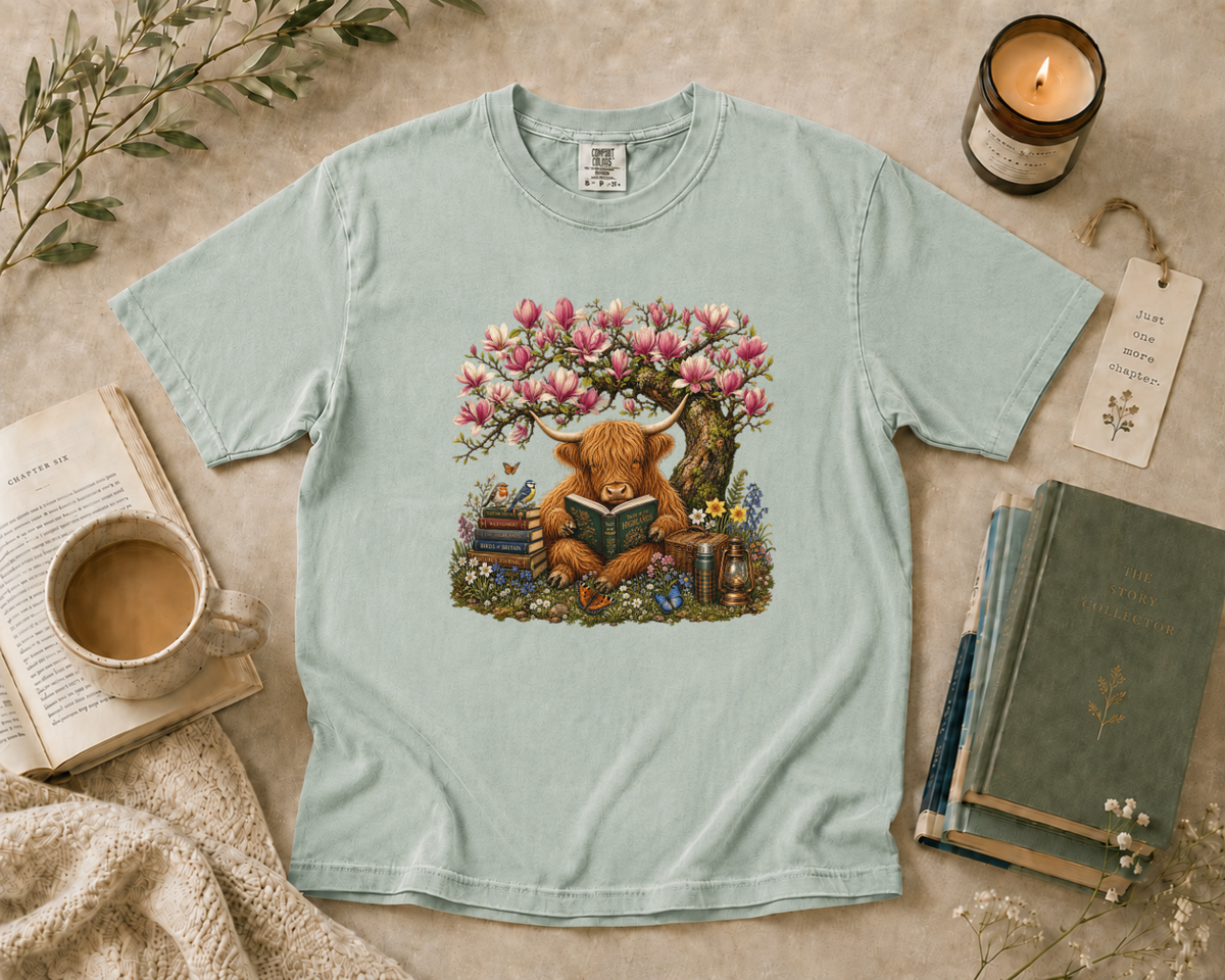 Highland Cow Reading T-Shirt